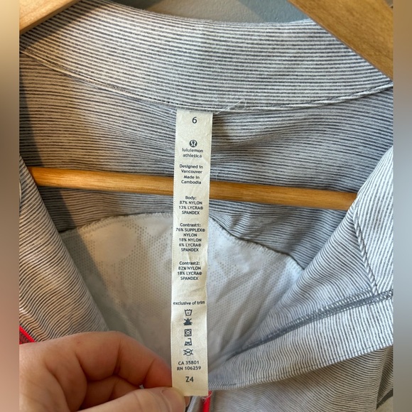 Lululemon Jacket Size 6 - Picture 5 of 11